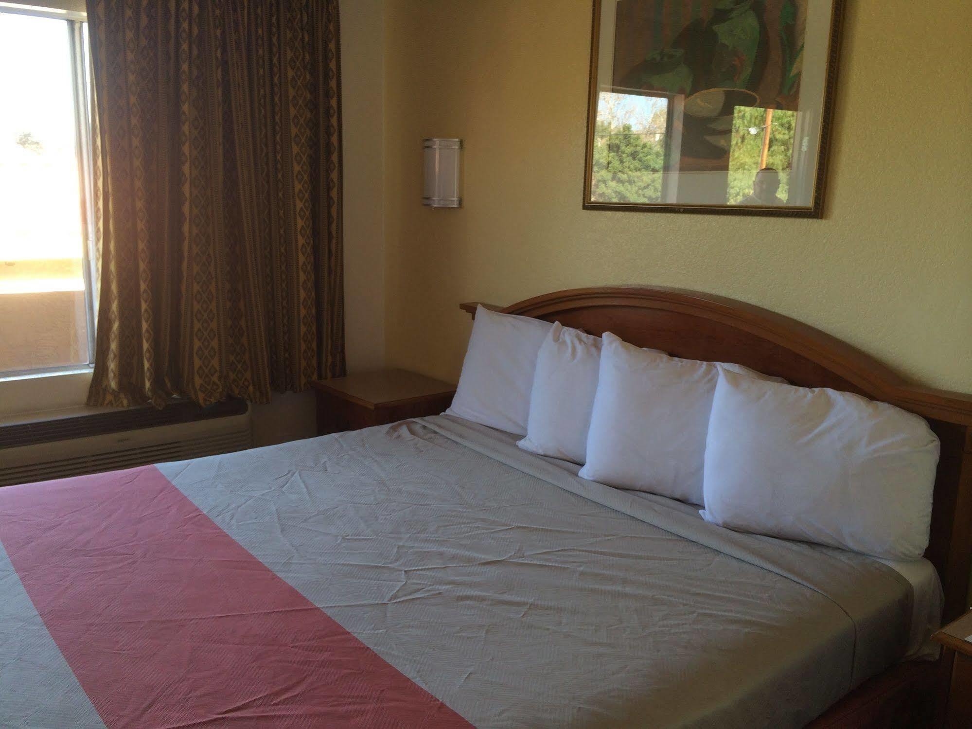 Vagabond Inn Hemet Luaran gambar